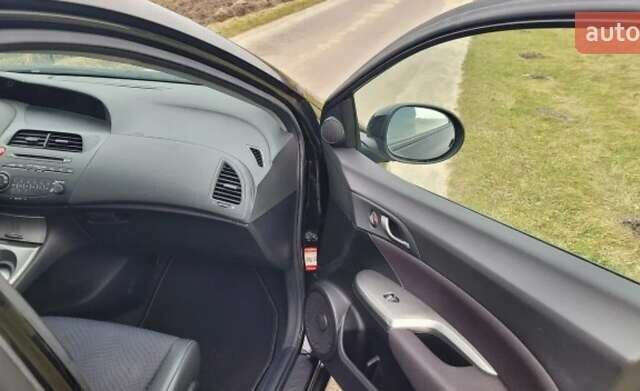 Синий Хонда Цивик, объемом двигателя 1.8 л и пробегом 214 тыс. км за 6000 $, фото 10 на Automoto.ua