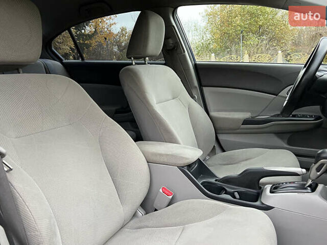 Синий Хонда Цивик, объемом двигателя 1.8 л и пробегом 219 тыс. км за 6800 $, фото 17 на Automoto.ua