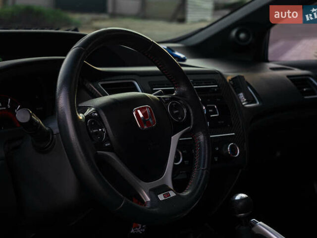 Синий Хонда Цивик, объемом двигателя 2.4 л и пробегом 160 тыс. км за 15500 $, фото 6 на Automoto.ua