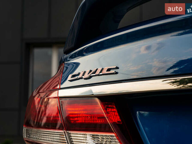 Синий Хонда Цивик, объемом двигателя 2.4 л и пробегом 160 тыс. км за 15500 $, фото 5 на Automoto.ua