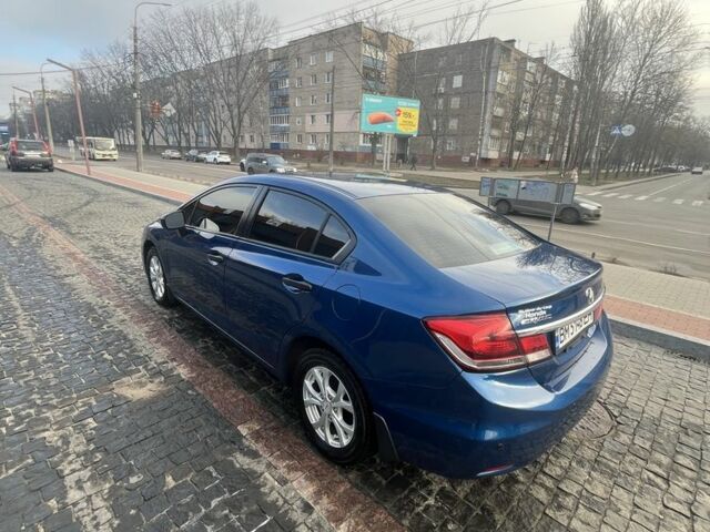 Синий Хонда Цивик, объемом двигателя 1.8 л и пробегом 122 тыс. км за 10000 $, фото 5 на Automoto.ua