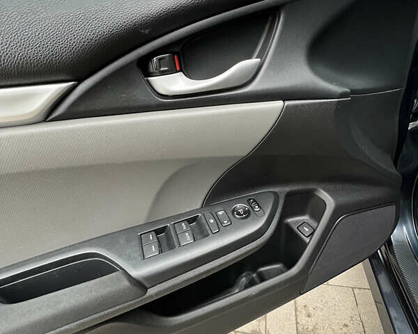 Синий Хонда Цивик, объемом двигателя 2 л и пробегом 150 тыс. км за 12600 $, фото 19 на Automoto.ua