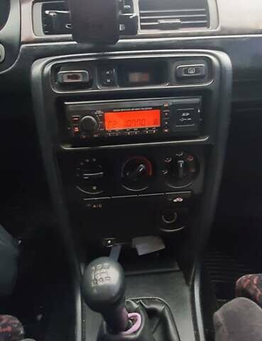 Синий Хонда Цивик, объемом двигателя 1.4 л и пробегом 318 тыс. км за 2000 $, фото 13 на Automoto.ua