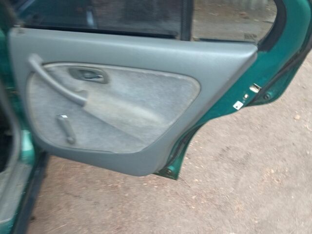 Зелений Хонда Сівік, об'ємом двигуна 1 л та пробігом 370 тис. км за 1600 $, фото 12 на Automoto.ua