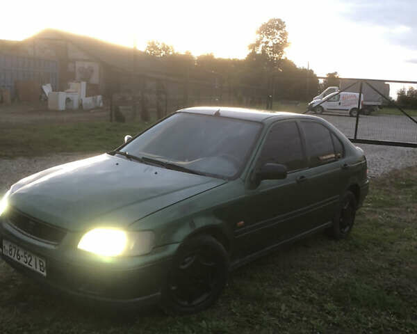 Зеленый Хонда Цивик, объемом двигателя 1.5 л и пробегом 400 тыс. км за 1850 $, фото 13 на Automoto.ua