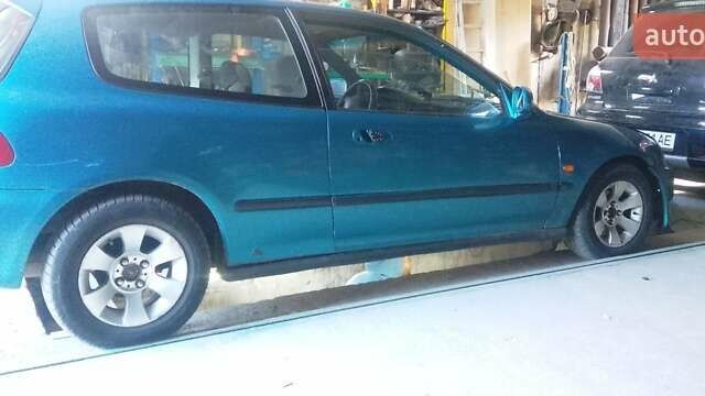 Зелений Хонда Сівік, об'ємом двигуна 1.34 л та пробігом 53 тис. км за 1800 $, фото 2 на Automoto.ua