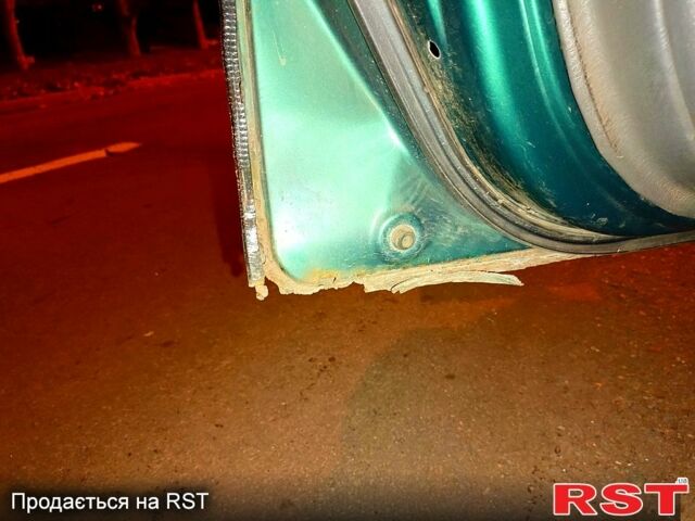 Зеленый Хонда Цивик, объемом двигателя 1.5 л и пробегом 332 тыс. км за 1800 $, фото 9 на Automoto.ua