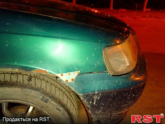 Зеленый Хонда Цивик, объемом двигателя 1.5 л и пробегом 332 тыс. км за 1800 $, фото 8 на Automoto.ua