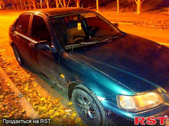 Зеленый Хонда Цивик, объемом двигателя 1.5 л и пробегом 332 тыс. км за 1800 $, фото 2 на Automoto.ua