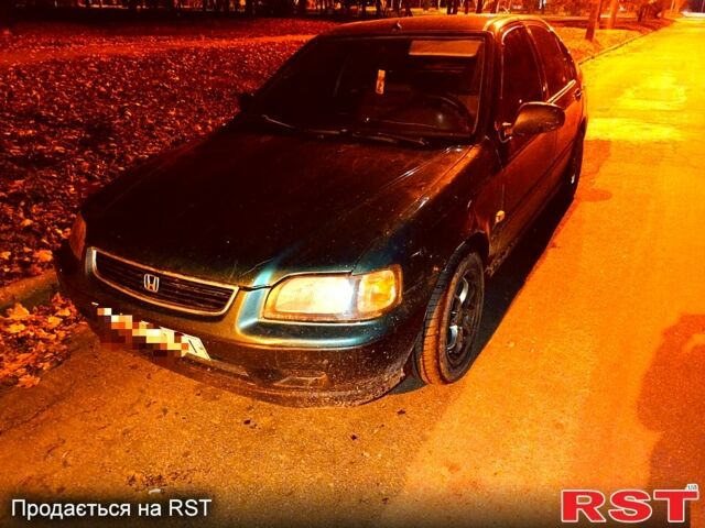 Зеленый Хонда Цивик, объемом двигателя 1.5 л и пробегом 332 тыс. км за 1800 $, фото 1 на Automoto.ua