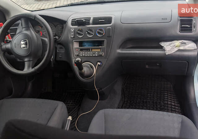 Зеленый Хонда Цивик, объемом двигателя 1.4 л и пробегом 201 тыс. км за 3300 $, фото 4 на Automoto.ua