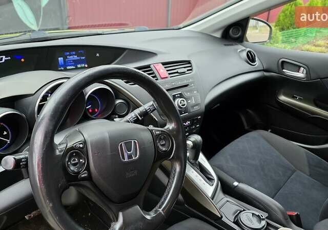 Зеленый Хонда Цивик, объемом двигателя 1.8 л и пробегом 135 тыс. км за 10900 $, фото 5 на Automoto.ua