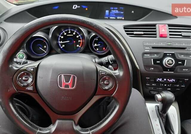 Зеленый Хонда Цивик, объемом двигателя 1.8 л и пробегом 135 тыс. км за 10900 $, фото 4 на Automoto.ua