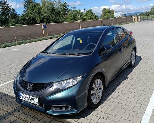Зелений Хонда Сівік, об'ємом двигуна 1.8 л та пробігом 200 тис. км за 8300 $, фото 3 на Automoto.ua