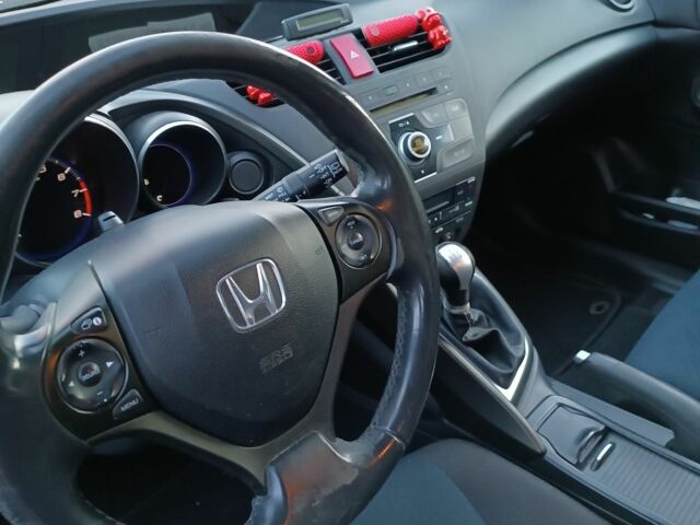 Зеленый Хонда Цивик, объемом двигателя 1.8 л и пробегом 305 тыс. км за 8400 $, фото 4 на Automoto.ua