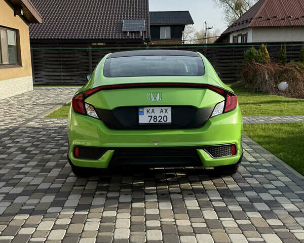 Зеленый Хонда Цивик, объемом двигателя 2 л и пробегом 106 тыс. км за 15900 $, фото 7 на Automoto.ua