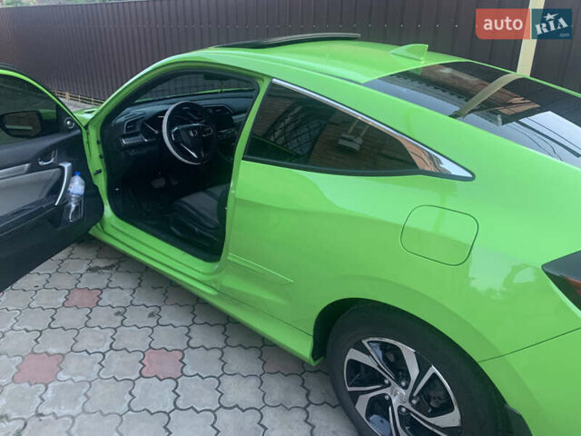 Зеленый Хонда Цивик, объемом двигателя 1.5 л и пробегом 100 тыс. км за 14000 $, фото 6 на Automoto.ua