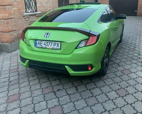 Зеленый Хонда Цивик, объемом двигателя 1.5 л и пробегом 100 тыс. км за 14000 $, фото 13 на Automoto.ua