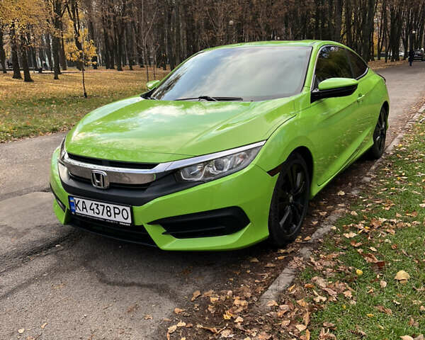 Зеленый Хонда Цивик, объемом двигателя 2 л и пробегом 128 тыс. км за 12000 $, фото 5 на Automoto.ua