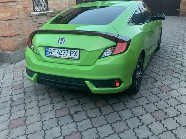 Зеленый Хонда Цивик, объемом двигателя 1.5 л и пробегом 100 тыс. км за 14000 $, фото 3 на Automoto.ua