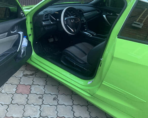 Зеленый Хонда Цивик, объемом двигателя 1.5 л и пробегом 100 тыс. км за 14000 $, фото 5 на Automoto.ua