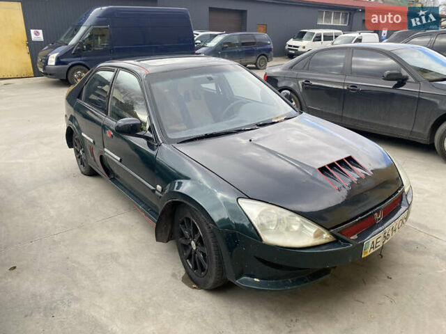 Зеленый Хонда Цивик, объемом двигателя 1.6 л и пробегом 250 тыс. км за 1100 $, фото 5 на Automoto.ua
