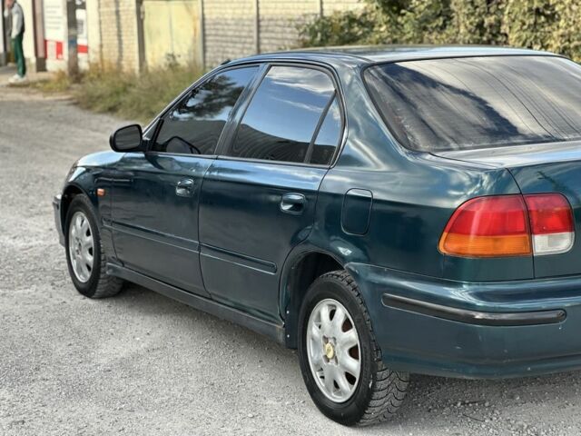 Зелений Хонда Сівік, об'ємом двигуна 1.4 л та пробігом 250 тис. км за 1800 $, фото 3 на Automoto.ua