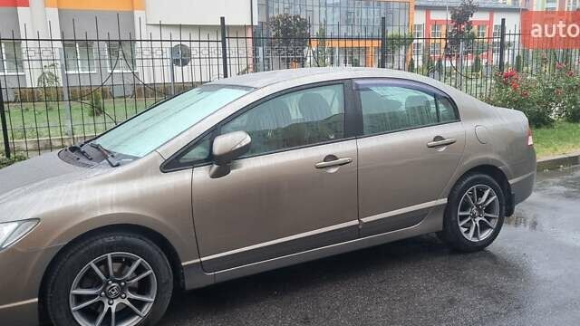 Зеленый Хонда Цивик, объемом двигателя 1.8 л и пробегом 267 тыс. км за 7399 $, фото 1 на Automoto.ua