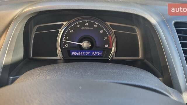 Зеленый Хонда Цивик, объемом двигателя 1.8 л и пробегом 267 тыс. км за 7399 $, фото 10 на Automoto.ua