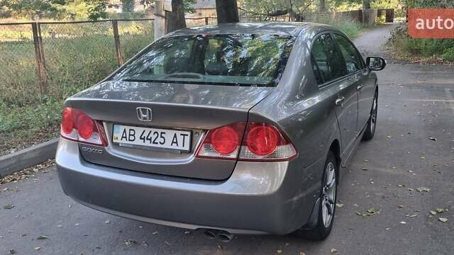 Зеленый Хонда Цивик, объемом двигателя 1.8 л и пробегом 267 тыс. км за 7399 $, фото 4 на Automoto.ua