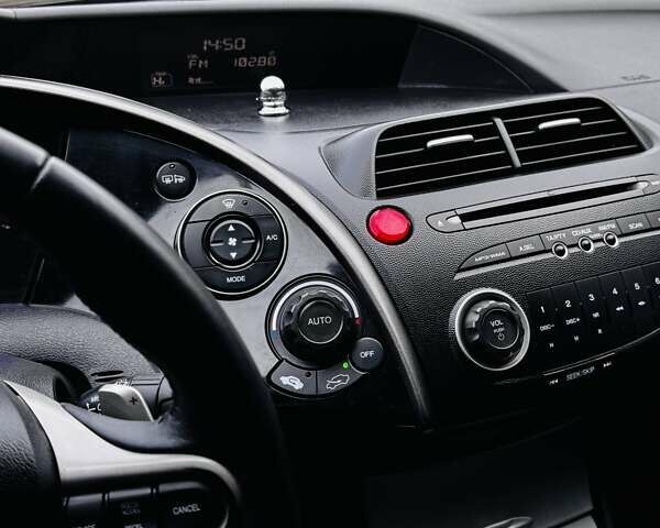 Помаранчевий Хонда Сівік, об'ємом двигуна 1.8 л та пробігом 225 тис. км за 5499 $, фото 18 на Automoto.ua