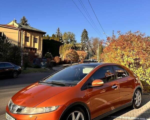 Оранжевый Хонда Цивик, объемом двигателя 1.8 л и пробегом 150 тыс. км за 7200 $, фото 3 на Automoto.ua