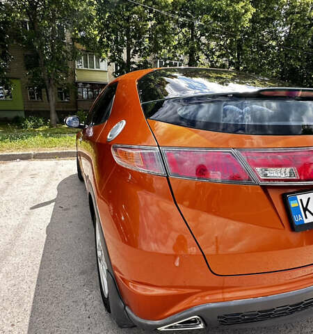 Оранжевый Хонда Цивик, объемом двигателя 1.8 л и пробегом 161 тыс. км за 7800 $, фото 3 на Automoto.ua