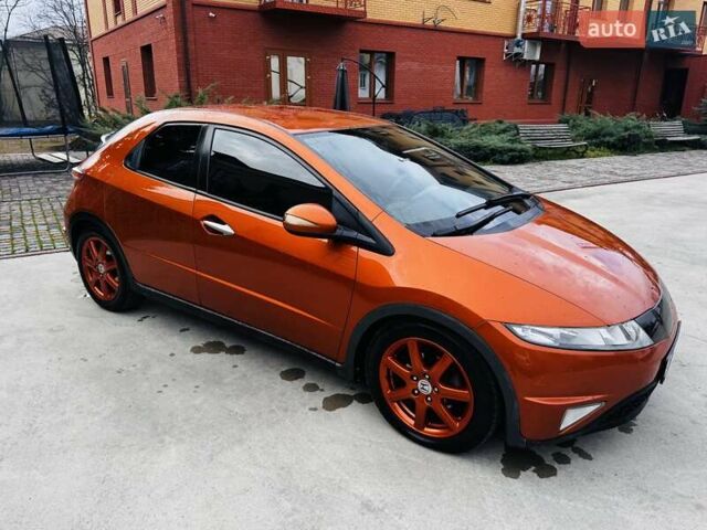 Помаранчевий Хонда Сівік, об'ємом двигуна 1.8 л та пробігом 225 тис. км за 5499 $, фото 7 на Automoto.ua