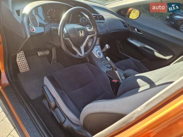Оранжевый Хонда Цивик, объемом двигателя 1.8 л и пробегом 150 тыс. км за 7200 $, фото 9 на Automoto.ua