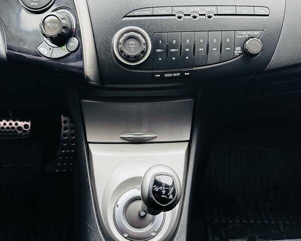 Помаранчевий Хонда Сівік, об'ємом двигуна 1.8 л та пробігом 225 тис. км за 5499 $, фото 12 на Automoto.ua