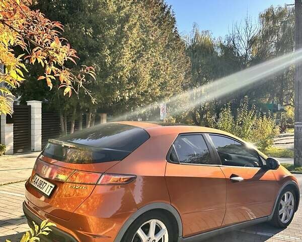 Оранжевый Хонда Цивик, объемом двигателя 1.8 л и пробегом 150 тыс. км за 7200 $, фото 5 на Automoto.ua