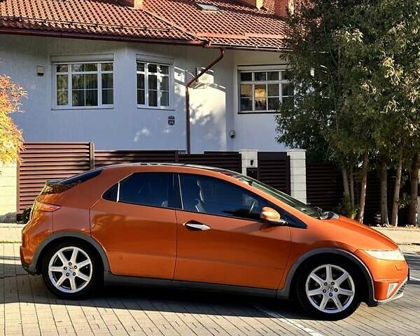 Оранжевый Хонда Цивик, объемом двигателя 1.8 л и пробегом 150 тыс. км за 7200 $, фото 2 на Automoto.ua