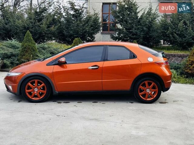 Помаранчевий Хонда Сівік, об'ємом двигуна 1.8 л та пробігом 225 тис. км за 5499 $, фото 3 на Automoto.ua