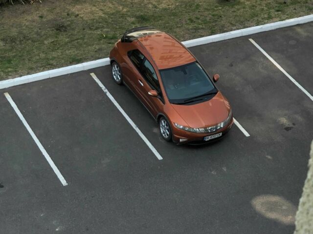 Оранжевый Хонда Цивик, объемом двигателя 1.8 л и пробегом 180 тыс. км за 9000 $, фото 3 на Automoto.ua