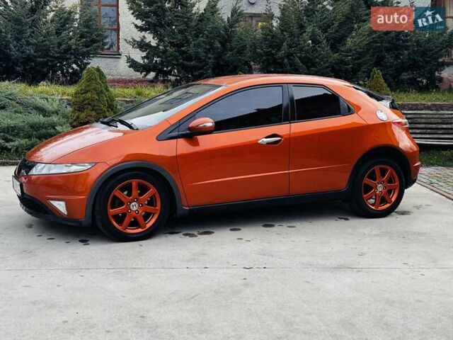 Помаранчевий Хонда Сівік, об'ємом двигуна 1.8 л та пробігом 225 тис. км за 5499 $, фото 4 на Automoto.ua