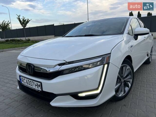 Белый Хонда Клерити, объемом двигателя 1.5 л и пробегом 89 тыс. км за 19490 $, фото 26 на Automoto.ua