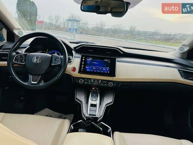 Белый Хонда Клерити, объемом двигателя 0 л и пробегом 204 тыс. км за 16200 $, фото 17 на Automoto.ua