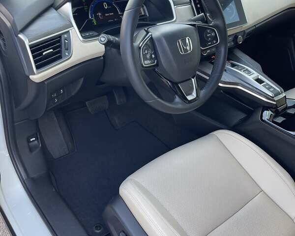 Белый Хонда Клерити, объемом двигателя 1.5 л и пробегом 19 тыс. км за 22500 $, фото 12 на Automoto.ua