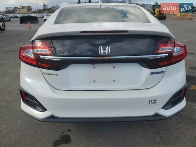 Белый Хонда Клерити, объемом двигателя 0 л и пробегом 136 тыс. км за 3000 $, фото 5 на Automoto.ua