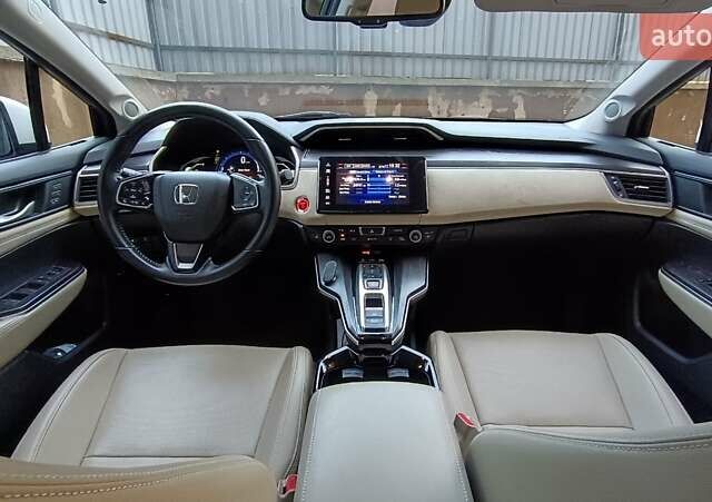 Білий Хонда Клериті, об'ємом двигуна 1.5 л та пробігом 110 тис. км за 20000 $, фото 21 на Automoto.ua