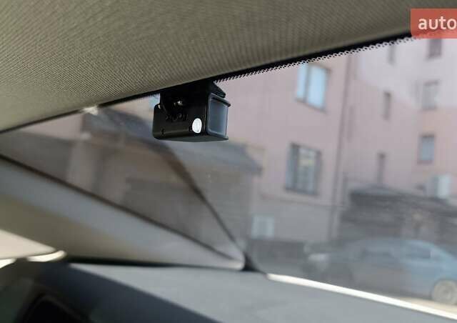 Білий Хонда Клериті, об'ємом двигуна 1.5 л та пробігом 110 тис. км за 20000 $, фото 23 на Automoto.ua