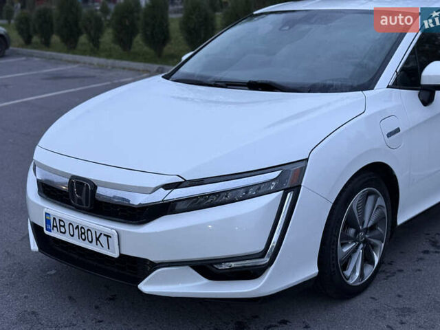 Белый Хонда Клерити, объемом двигателя 1.5 л и пробегом 141 тыс. км за 16900 $, фото 6 на Automoto.ua