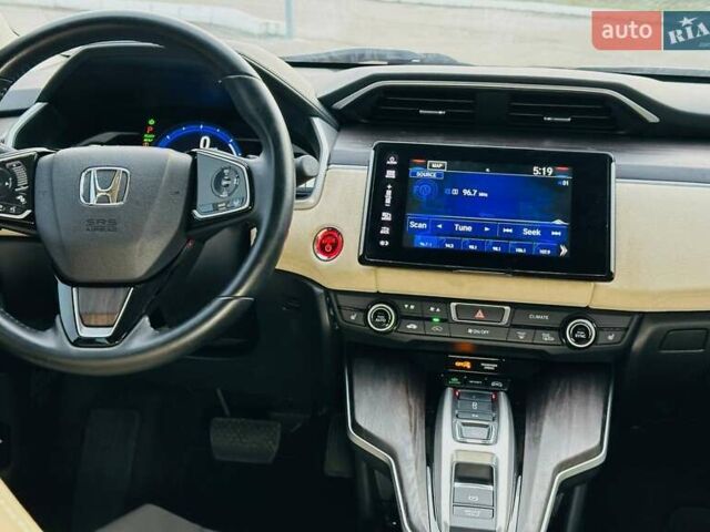 Белый Хонда Клерити, объемом двигателя 0 л и пробегом 204 тыс. км за 16200 $, фото 18 на Automoto.ua