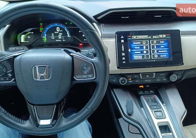 Білий Хонда Клериті, об'ємом двигуна 1.5 л та пробігом 110 тис. км за 20000 $, фото 10 на Automoto.ua